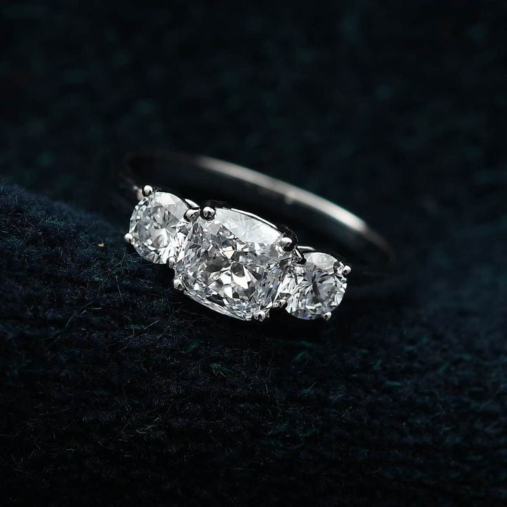 Losange Ring - Opal Whispers