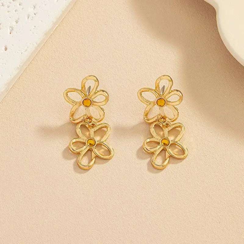 Flower Dangle Earrings -