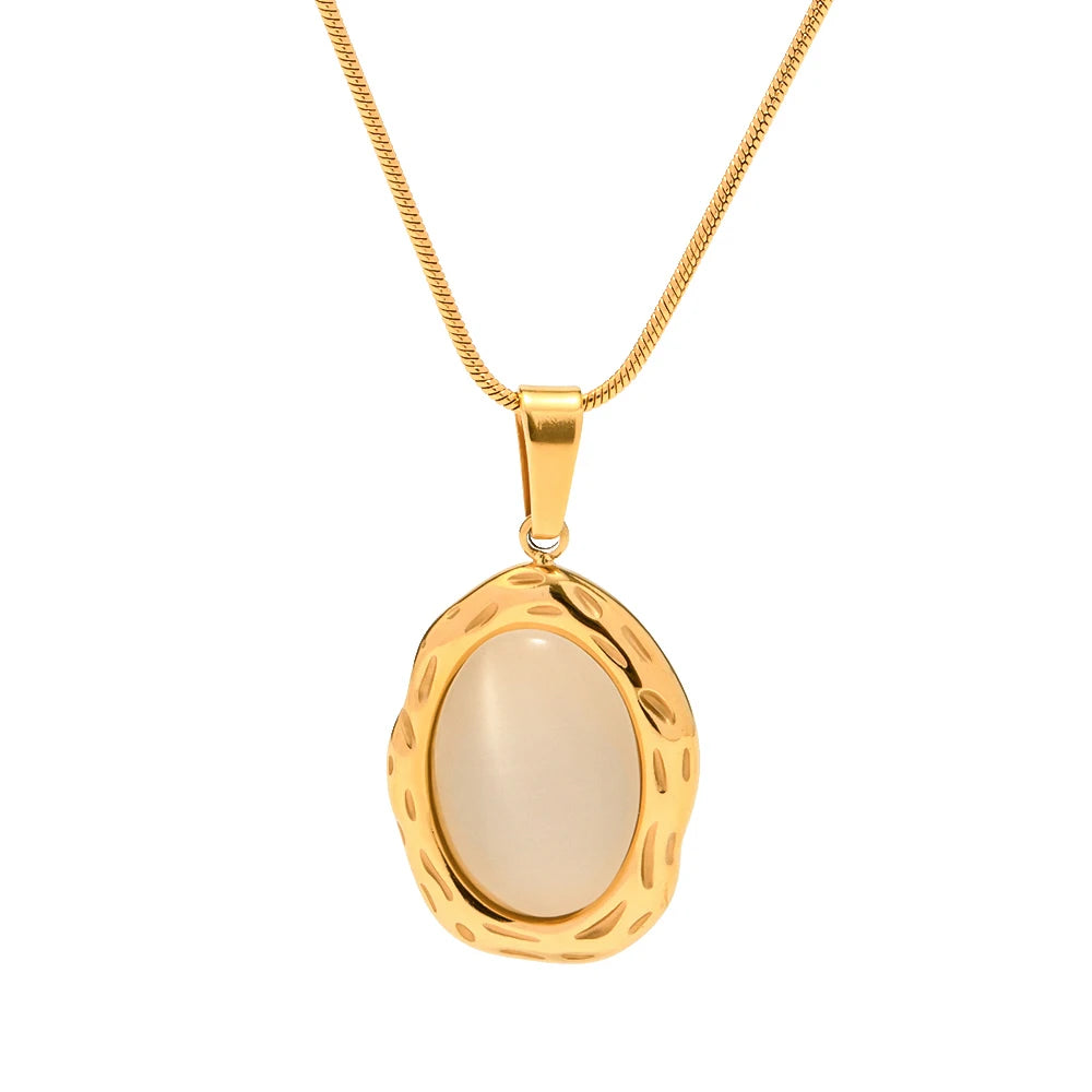 The Opal Necklace - Opal Whispers
