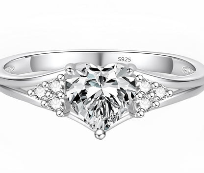 Isabella Heart Ring - Opal Whispers