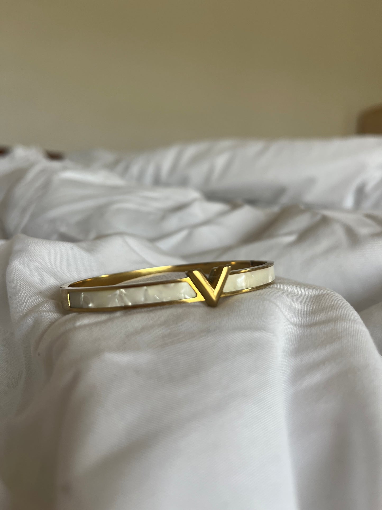 Shell V Bracelet - Opal Whispers