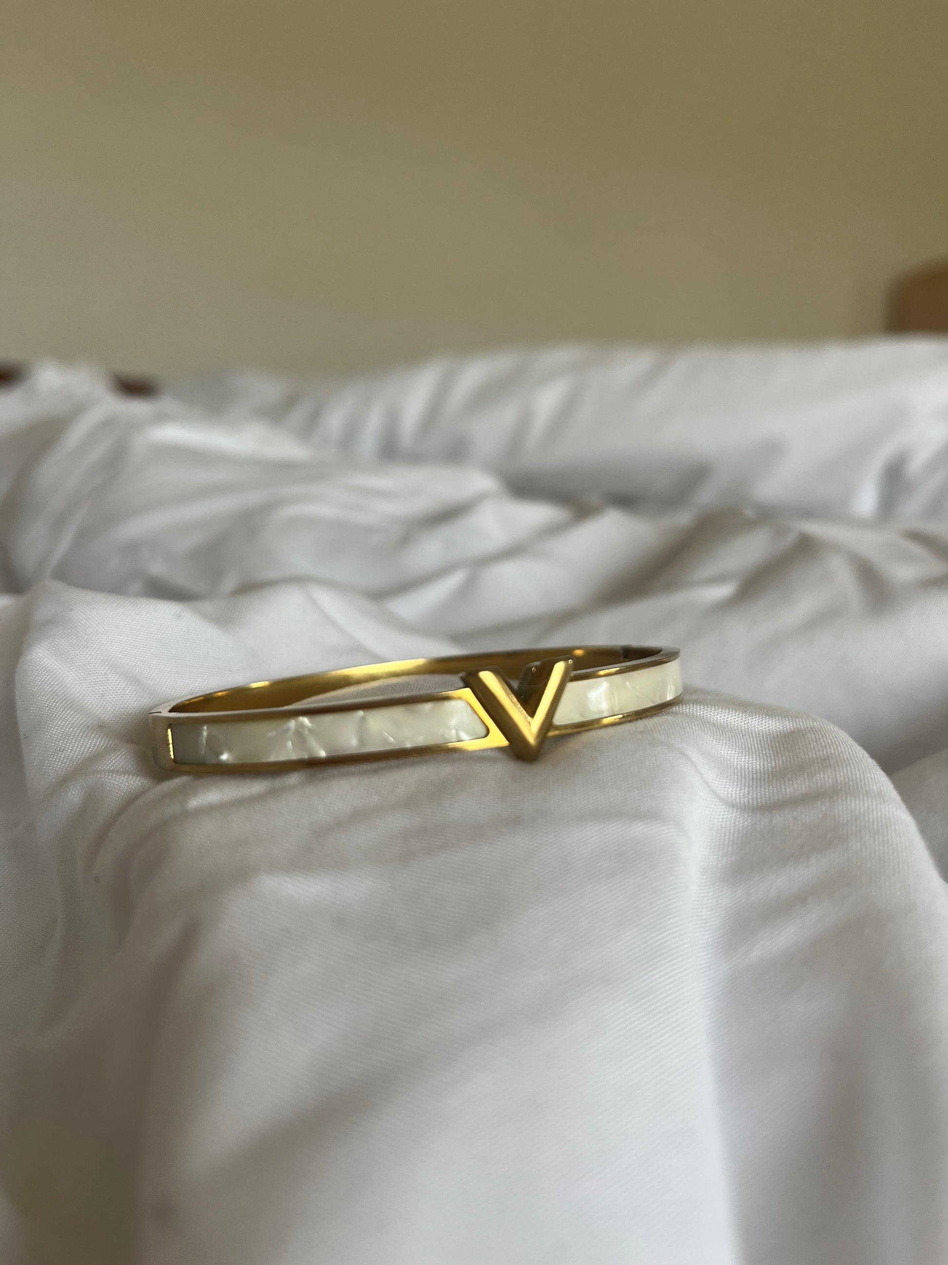 Shell V Bracelet - Opal Whispers