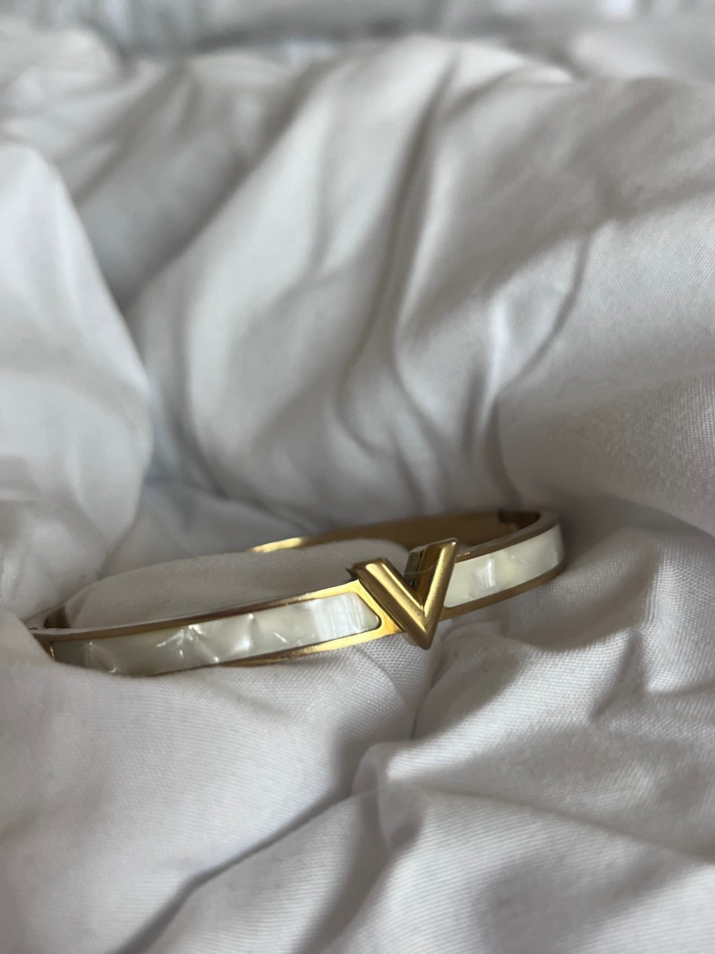 Shell V Bracelet - Opal Whispers