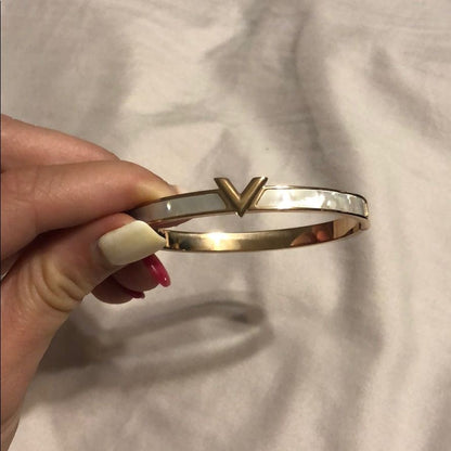 Shell V Bracelet - Opal Whispers