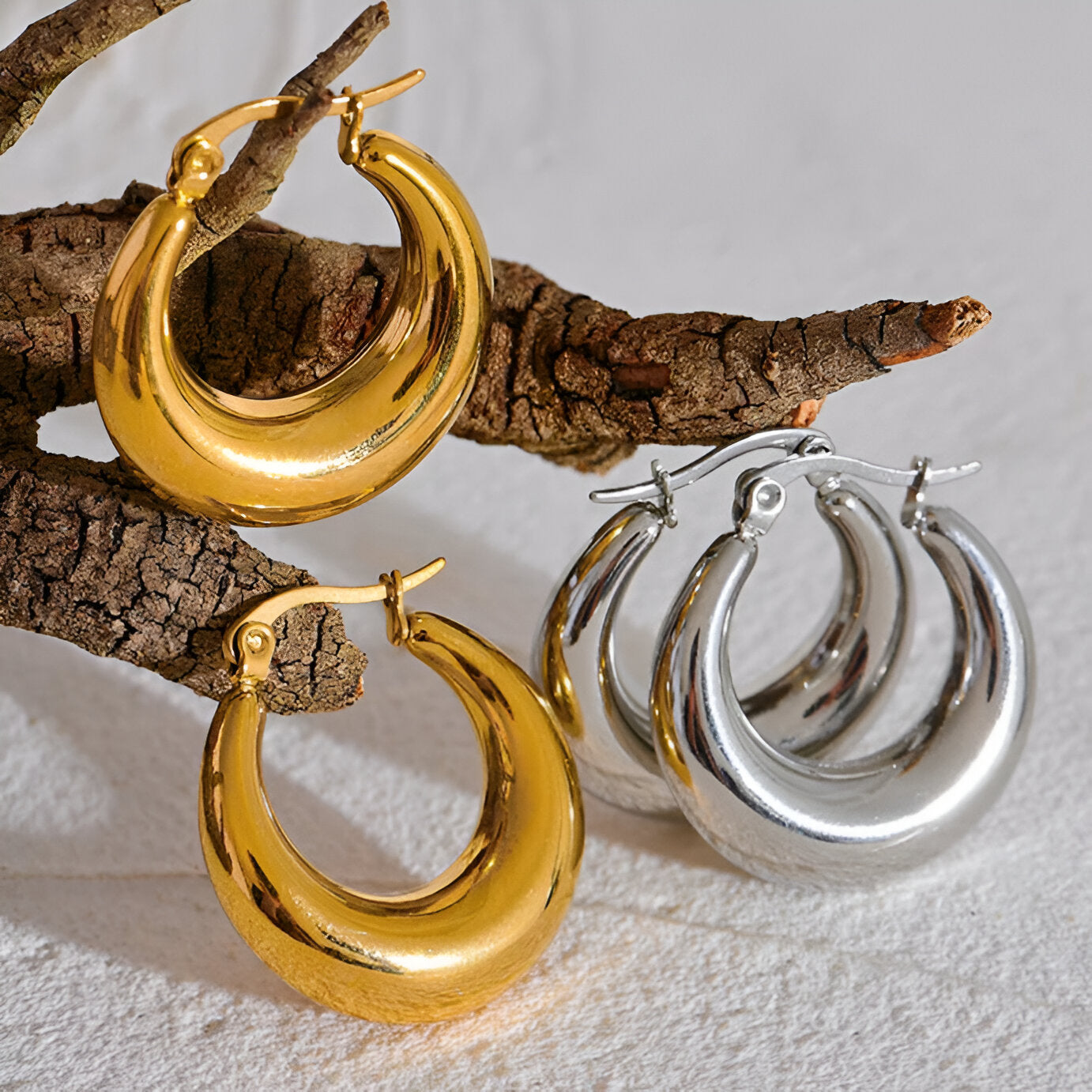 Lucyy Earring - Opal Whispers